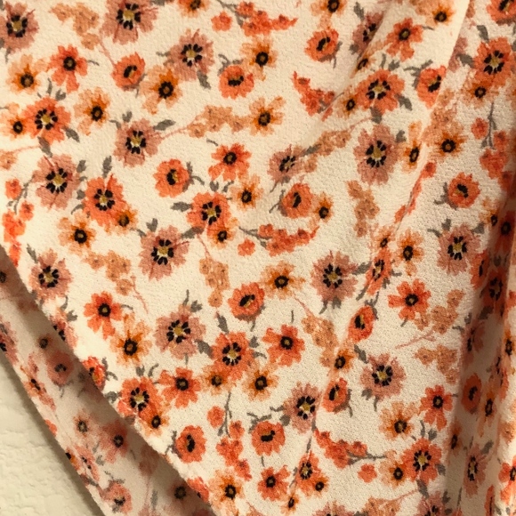 Floral off the shoulder top - Picture 3 of 3